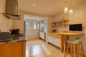 Kitchen- click for photo gallery